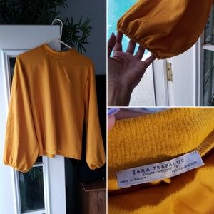 Zara long puffy sleeves top